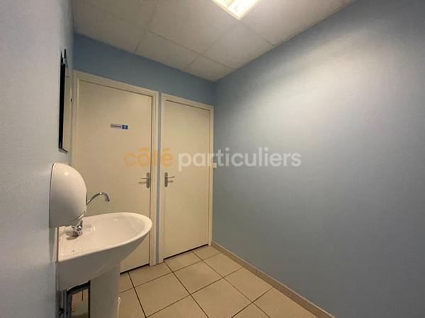 Vente
                Local d'activité555 m² - LE MOLAY LITTRY (14330)