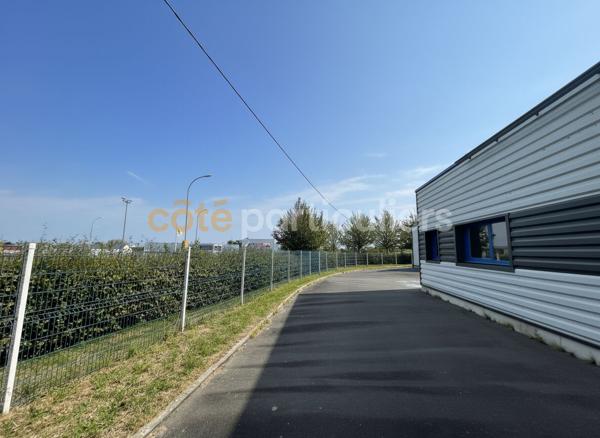 Vente
                Local d'activité555 m² - LE MOLAY LITTRY (14330)