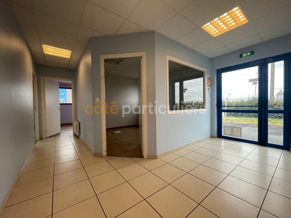 Vente
                Local d'activité555 m² - LE MOLAY LITTRY (14330)
