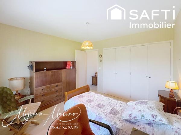 À VENDRE APPARTEMENT 3 PIÈCES  74 m²VUE MER AVEC GARAGE  35 m²  - SAINT AYGULF (83370)