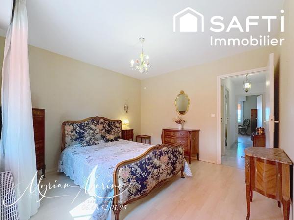 À VENDRE APPARTEMENT 3 PIÈCES  74 m²VUE MER AVEC GARAGE  35 m²  - SAINT AYGULF (83370)