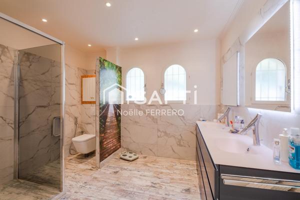 Villa Saint Aygulf vue mer exceptionnelle 230 m2