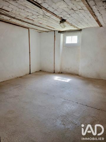Maison à vendre 4 pièces 157,96 m² Saint-Julien-du-Sault