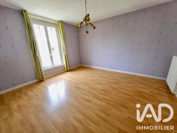 Maison à vendre 4 pièces 157,96 m² Saint-Julien-du-Sault