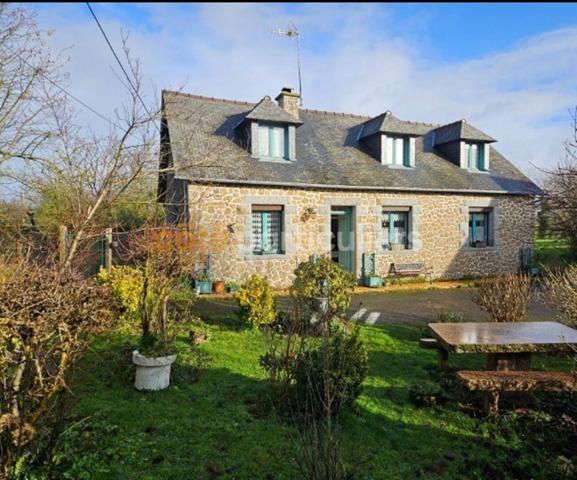Vente Maison70 m² - 4 Pièces - LECOUSSE (35133)