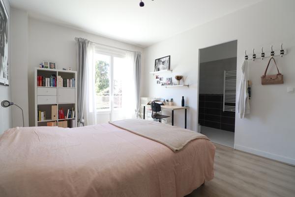 ROYAN - QUARTIER DU PARC - 400 M PLAGE ET COMMERCES - GRANDE MAISON DE FAMILLE AVEC JARDIN - TOUTES COMMODITES