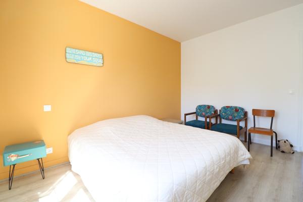 ROYAN - QUARTIER DU PARC - 400 M PLAGE ET COMMERCES - GRANDE MAISON DE FAMILLE AVEC JARDIN - TOUTES COMMODITES