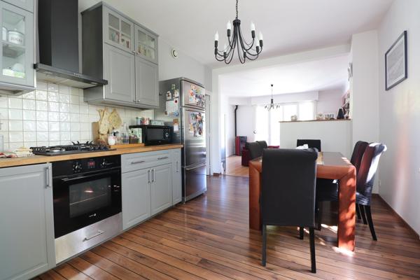 ROYAN - QUARTIER DU PARC - 400 M PLAGE ET COMMERCES - GRANDE MAISON DE FAMILLE AVEC JARDIN - TOUTES COMMODITES