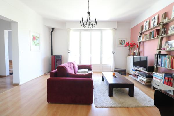 ROYAN - QUARTIER DU PARC - 400 M PLAGE ET COMMERCES - GRANDE MAISON DE FAMILLE AVEC JARDIN - TOUTES COMMODITES