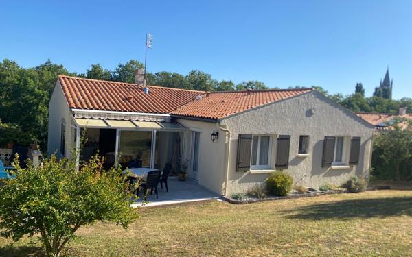 Maison à vendre    5 pièces •  Saintes