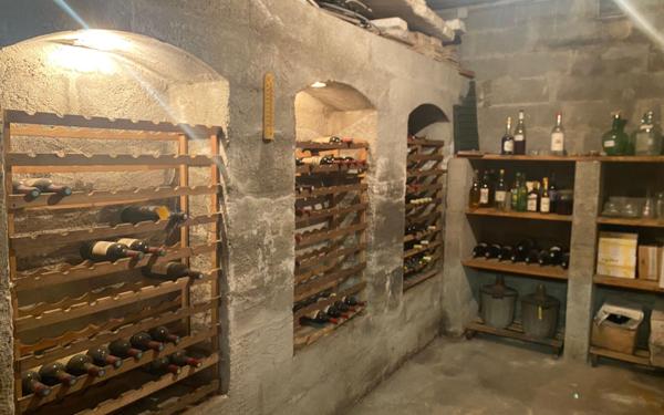 Maison à vendre    5 pièces •  Saintes