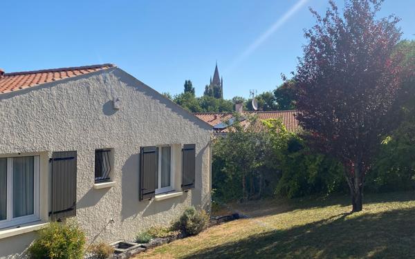 Maison à vendre    5 pièces •  Saintes