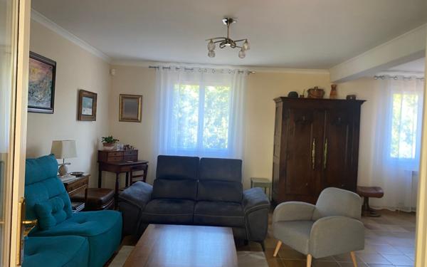 Maison à vendre    5 pièces •  Saintes