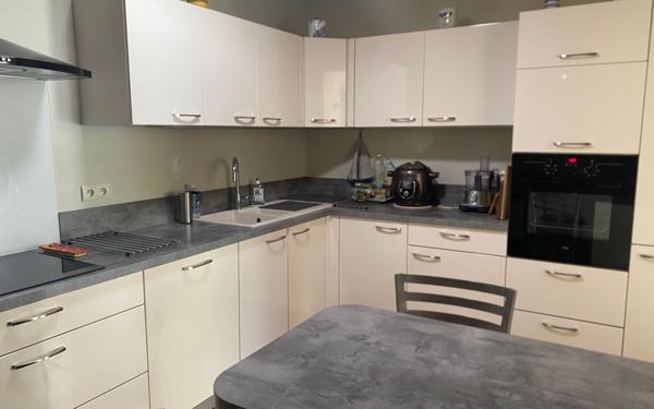 Maison à vendre    5 pièces •  Saintes