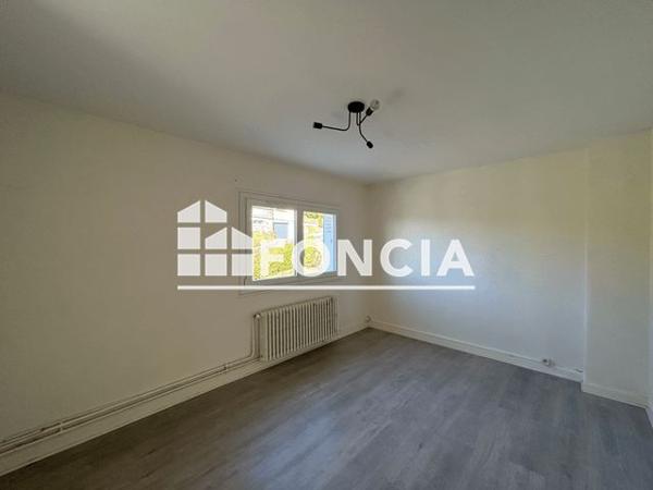 Location Appartement 2 pièces 49.98 m² - 20 RUE SAINT EXUPERY Aiglemont 08090