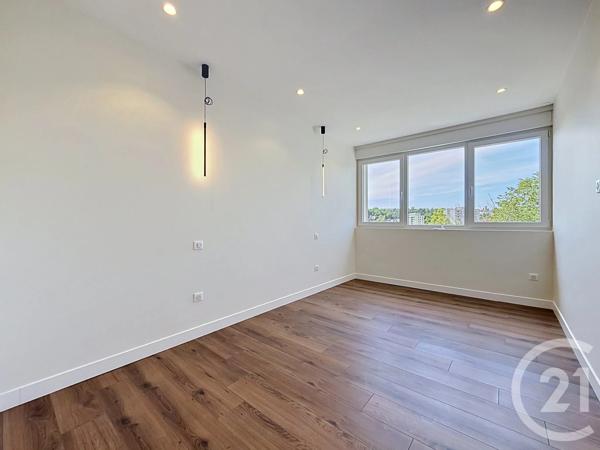 Appartement F5 à vendre  5 pièces - 125,40 m 2   MONTBELIARD  - 25