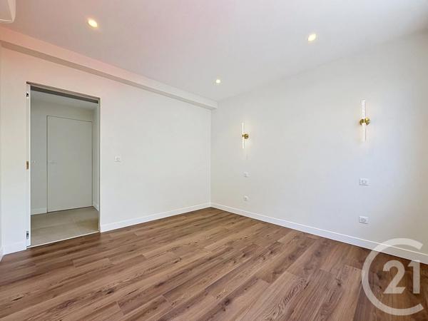 Appartement F5 à vendre  5 pièces - 125,40 m 2   MONTBELIARD  - 25