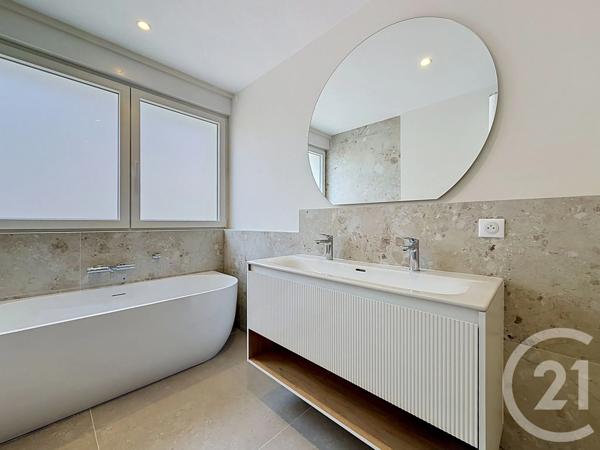 Appartement F5 à vendre  5 pièces - 125,40 m 2   MONTBELIARD  - 25