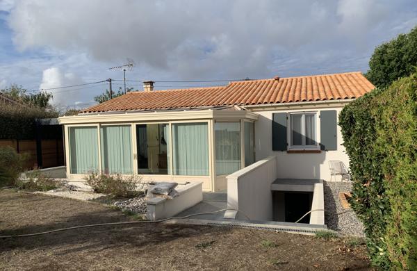 Maison
         4 pièces
        - 85 m² Exclusivité 128 000 € *