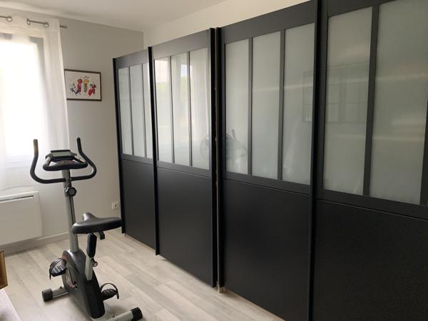Maison
         4 pièces
        - 85 m² Exclusivité 128 000 € *