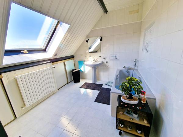 Maison à Auneau-Bleury-Saint-Symphorien, 28700 - 5 pièces 124m²