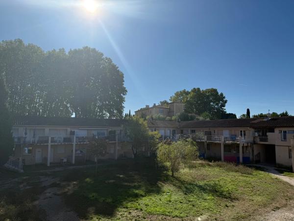 Appartement à vendre 2 pièces EGUILLES (13)