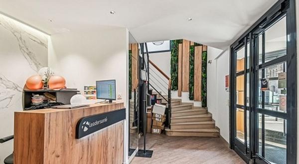 Bureaux à louer à Boulogne-Billancourt duplex lumineux avec terrasse
