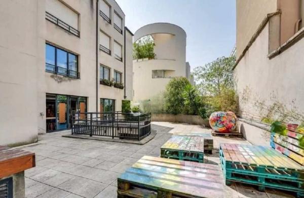 Bureaux à louer à Boulogne-Billancourt duplex lumineux avec terrasse