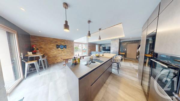 Appartement T4 à vendre  4 pièces - 113 m 2   MONTLEBON  - 25
