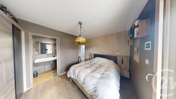 Appartement T4 à vendre  4 pièces - 113 m 2   MONTLEBON  - 25