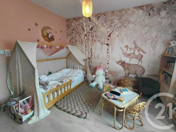Appartement T4 à vendre  4 pièces - 113 m 2   MONTLEBON  - 25