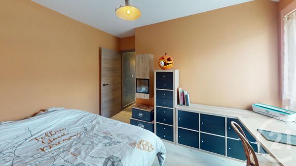 Appartement T4 à vendre  4 pièces - 113 m 2   MONTLEBON  - 25
