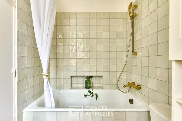 Duplex sur cour avec son jardin arboré