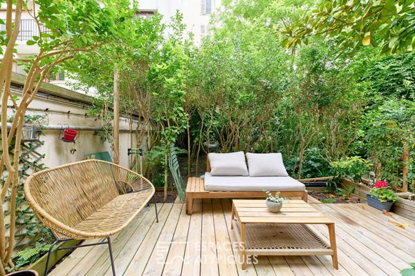 Duplex sur cour avec son jardin arboré