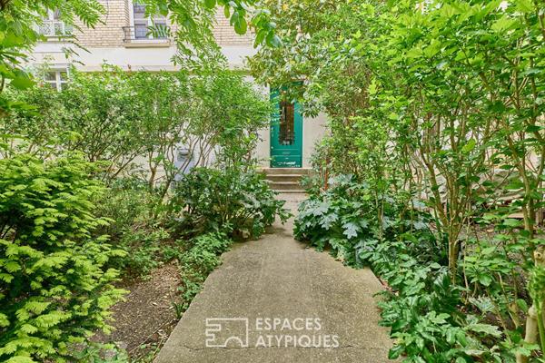 Duplex sur cour avec son jardin arboré