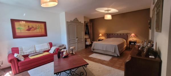 Magnifique maison familiale de 289 m² dans un havre de paix