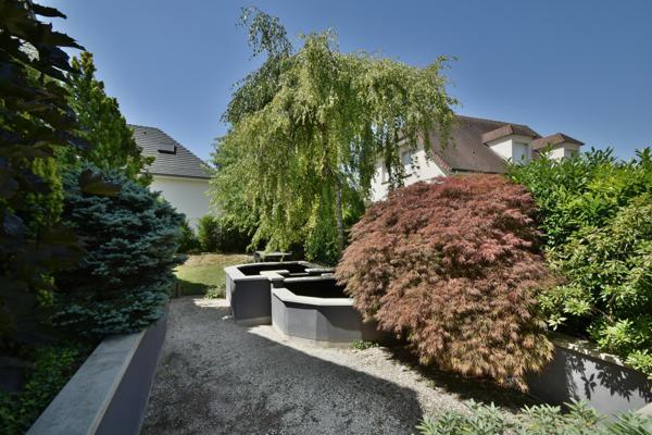 maison 5 chambres à 2 pas de l'hôpital  et des cliniques