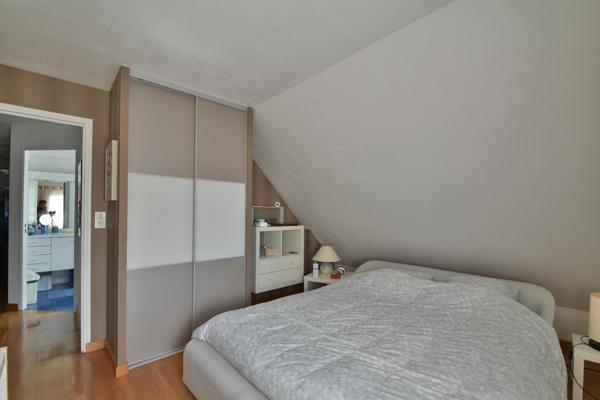 maison 5 chambres à 2 pas de l'hôpital  et des cliniques