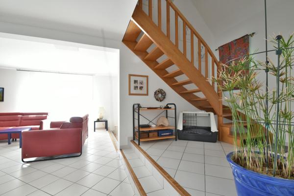 maison 5 chambres à 2 pas de l'hôpital  et des cliniques