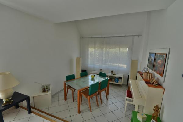 maison 5 chambres à 2 pas de l'hôpital  et des cliniques