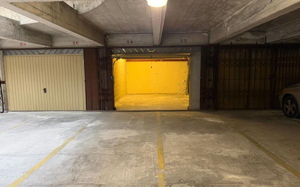 Stationnement à vendre