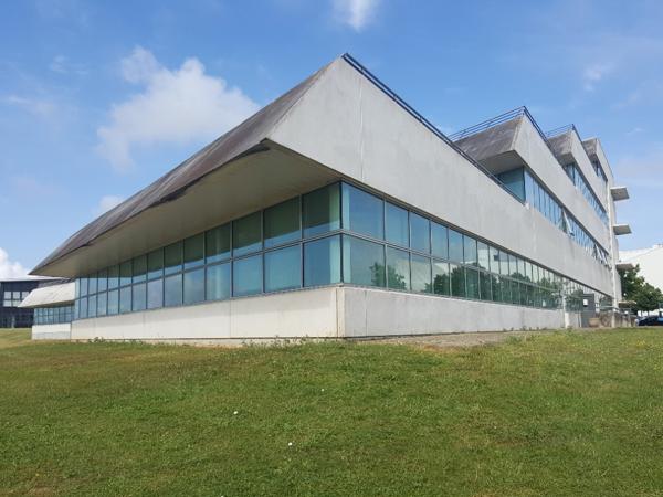 PETITE SURFACE TECHNOPOLE DU FUTUROSCOPE - BUREAUX A LOUER 30m² - GRAND POITIERS