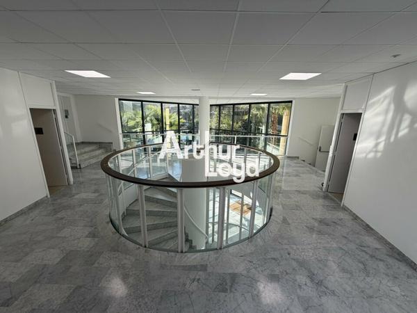 Bureaux à vendre 682 m² divisibles dès 227 m² - Antibes