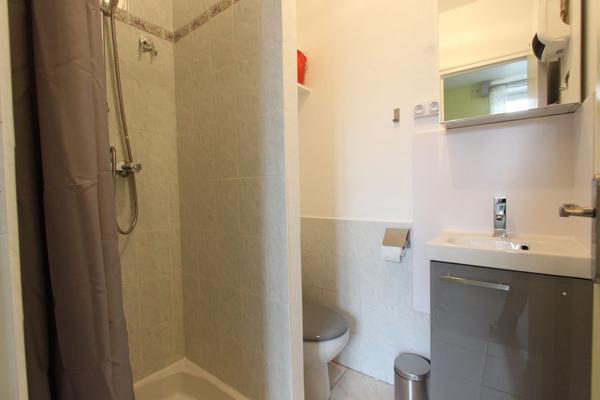 location d'un studio meublé de 14m² au centre ville Quimper