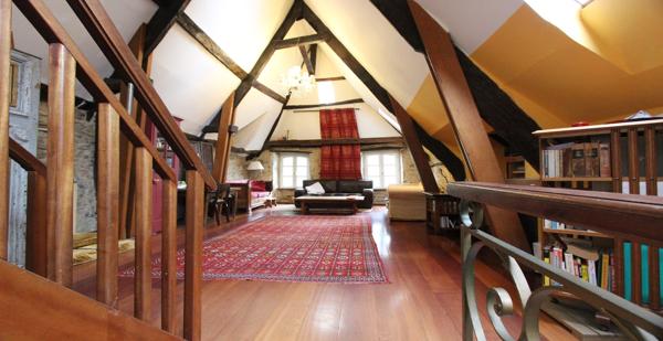 LE TRIPLEX & SA TERRASSE, EN DEUX APPARTEMENTS, FACE À SA CATHÉDRALE. - L'agence Immobilier & Associés