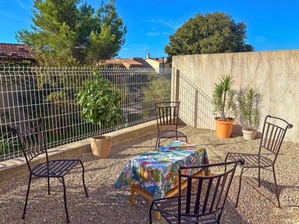 Salon-de-Provence (13300) 3 grandes chambres et un bel extèrieur sur salon de provence.