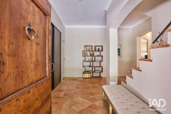 Maison à vendre 7 pièces 330 m² Aix-en-Provence