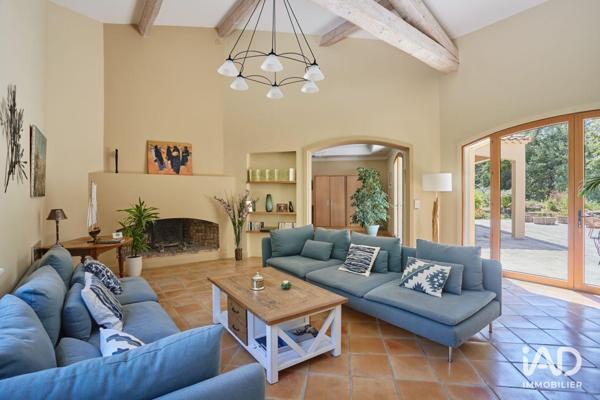 Maison à vendre 7 pièces 330 m² Aix-en-Provence