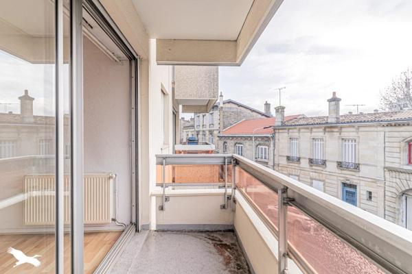 Appartement à vendre |                                       Bordeaux |                                        2 pièces  |  32 m²