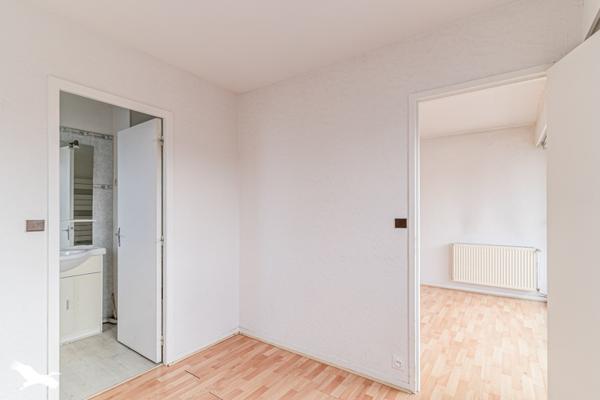 Appartement à vendre |                                       Bordeaux |                                        2 pièces  |  32 m²